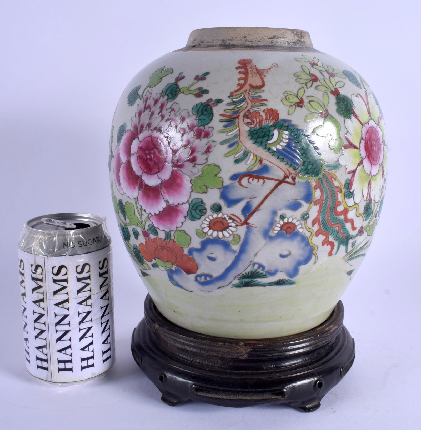 AN 18TH CENTURY CHINESE EXPORT FAMILLE ROSE PORCELAIN (1 of 8)