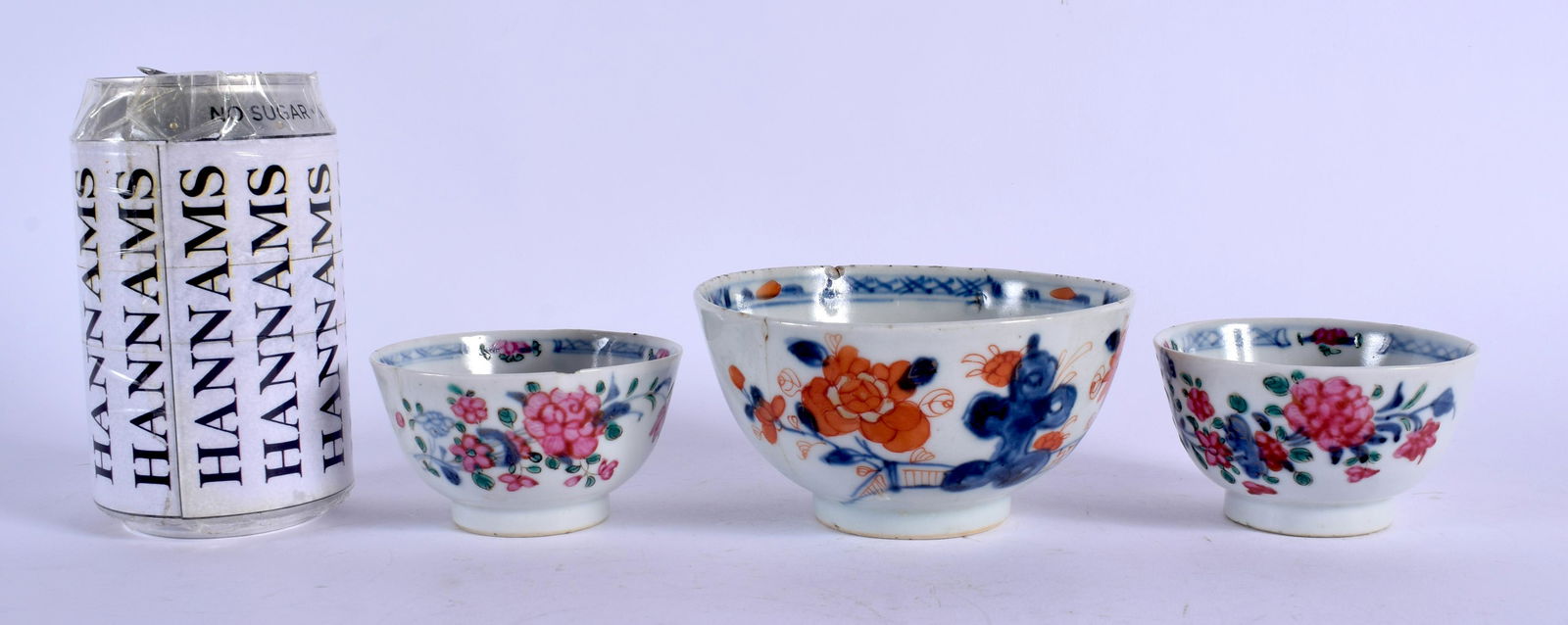 THREE 18TH CENTURY CHINESE EXPORT PORCELAIN BOWLS (1 of 4)