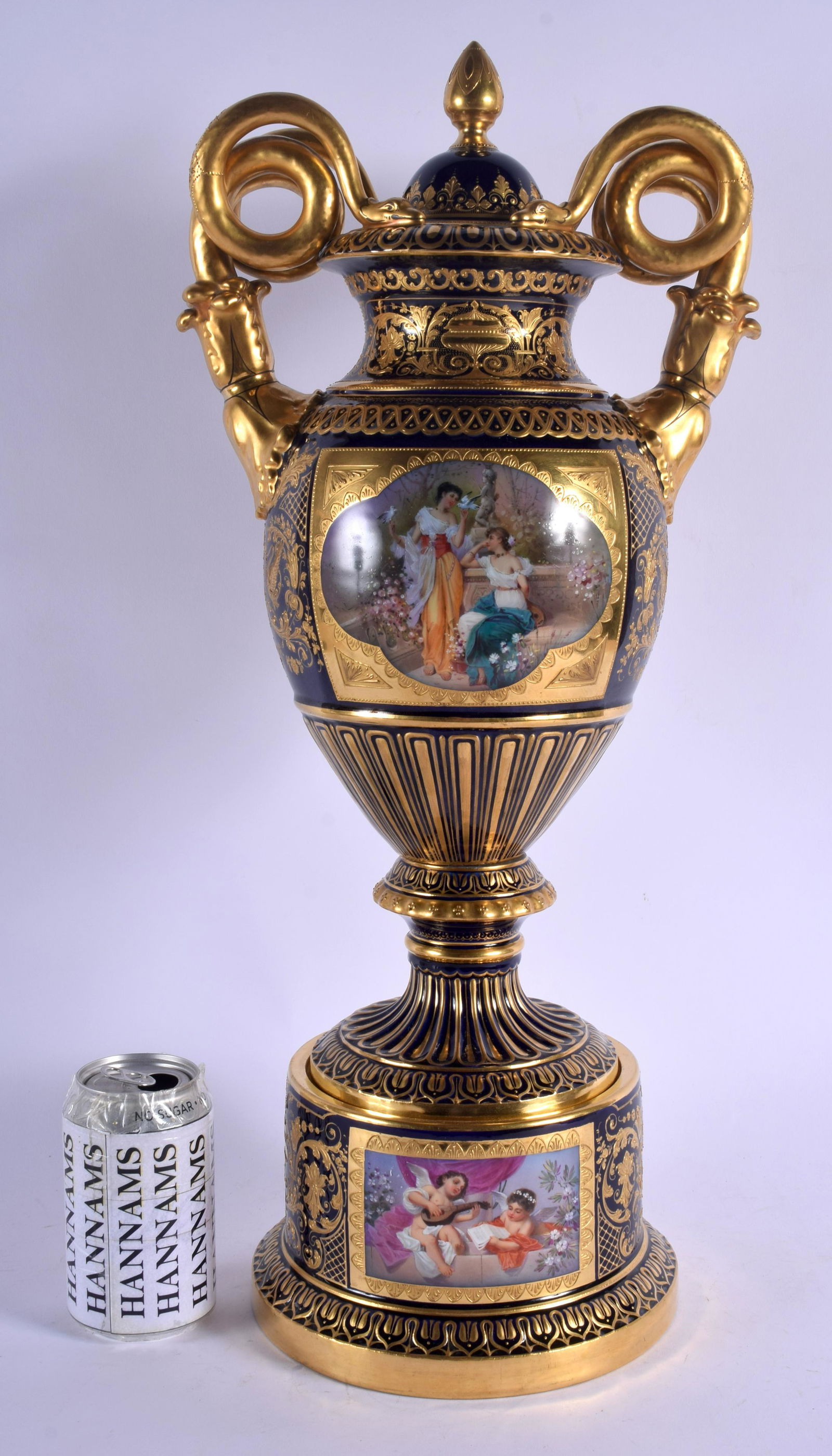 A LARGE LATE 19TH CENTURY GERMAN DRESDEN PORCELAIN VASE (1 of 17)