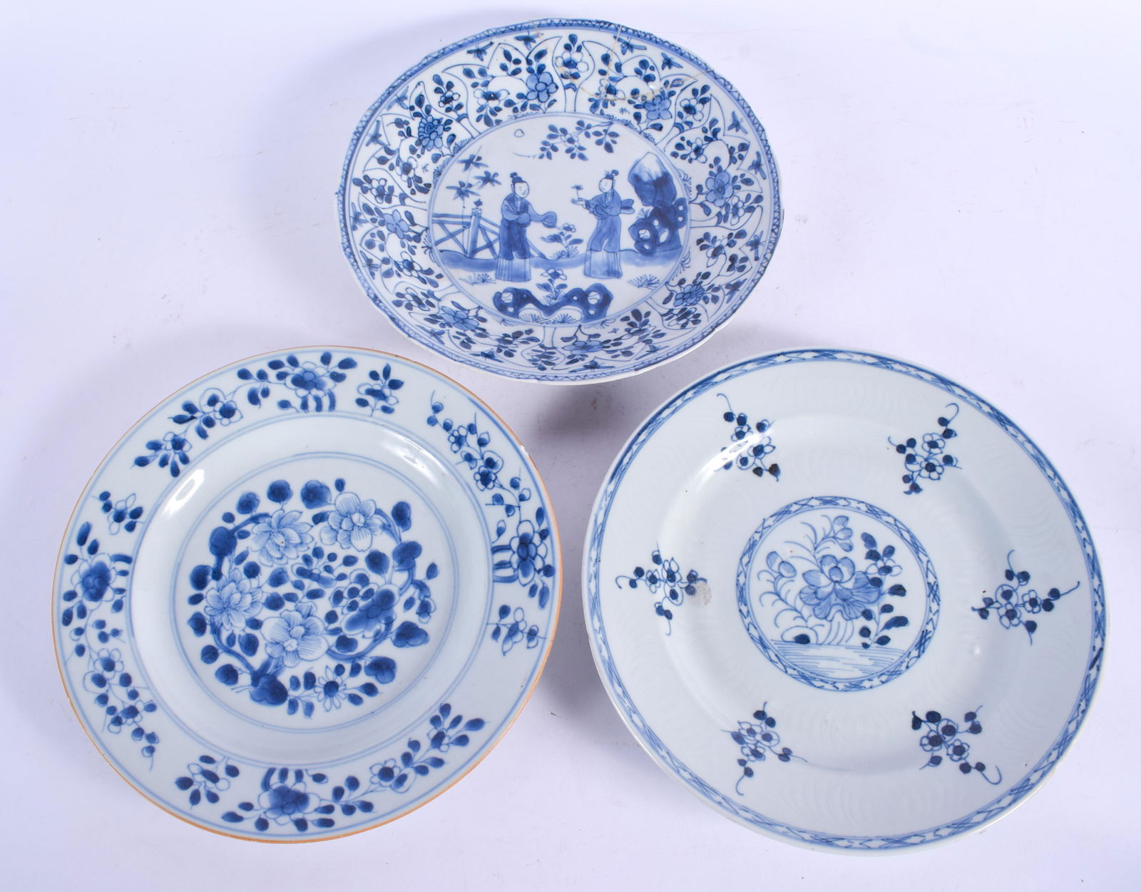 THREE 17TH/18TH CENTURY CHINESE BLUE AND WHITE (1 of 5)