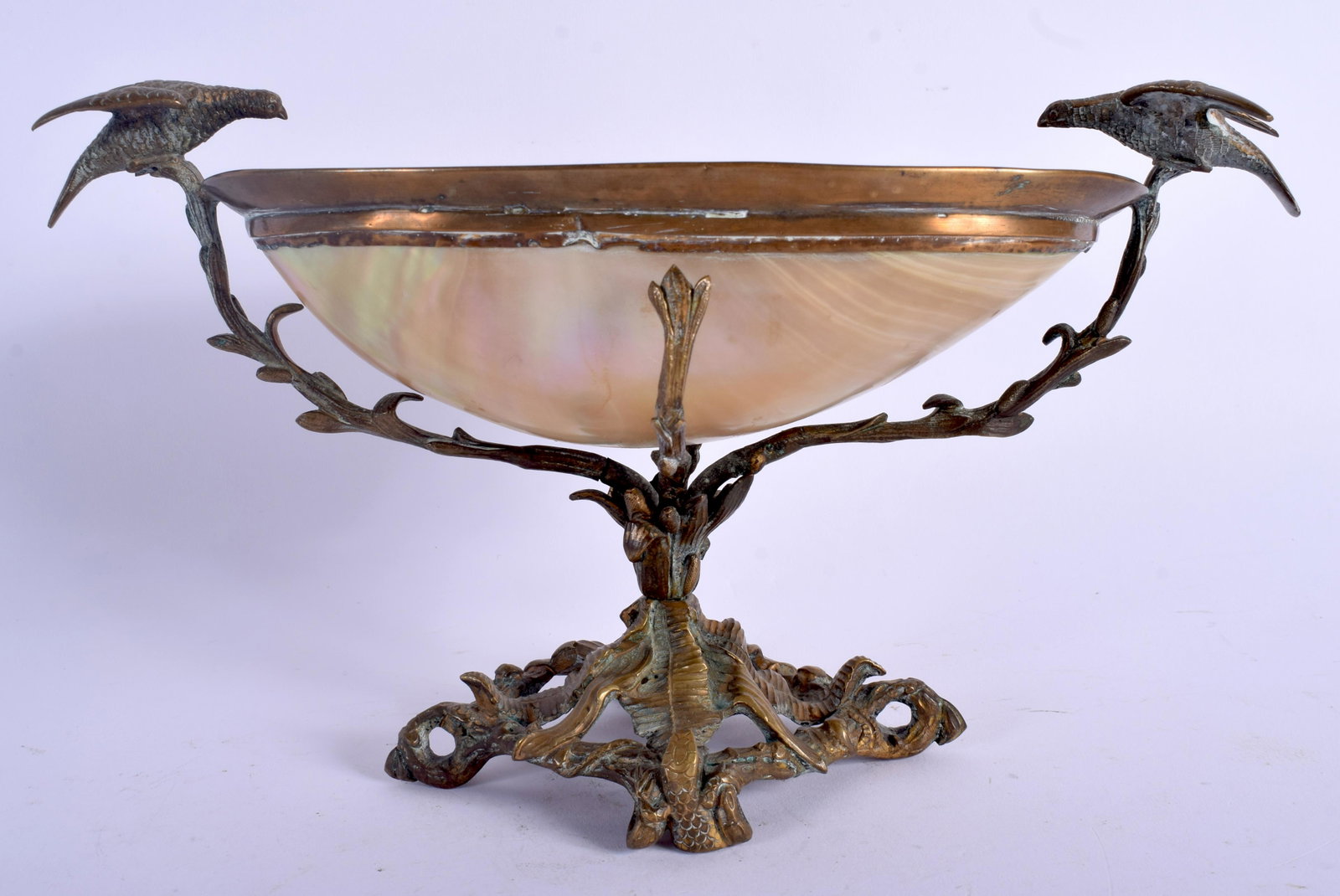 A 19TH CENTURY FRENCH PALAIS ROYALE MOTHER OF PEARL: A 19TH CENTURY FRENCH PALAIS ROYALE MOTHER OF PEARL TWIN HANDLED BOWL overlaid with birds. 24 cm x 15 cm.