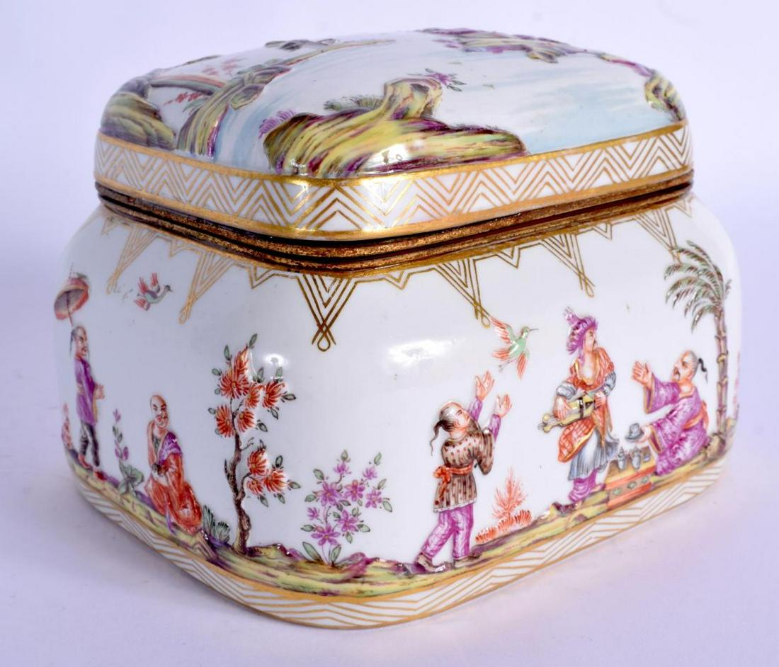 A LOVELY 19TH CENTURY MEISSEN PORCELAIN BOX AND COVER: A LOVELY 19TH CENTURY MEISSEN PORCELAIN BOX AND COVER decorated in relief with Oriental figures in various pursuits. 13 cm x 9 cm.