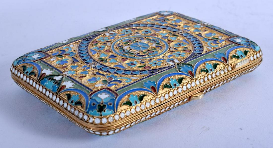 A LARGE CONTINENTAL SILVER AND ENAMEL CIGARETTE CASE (1 of 4)