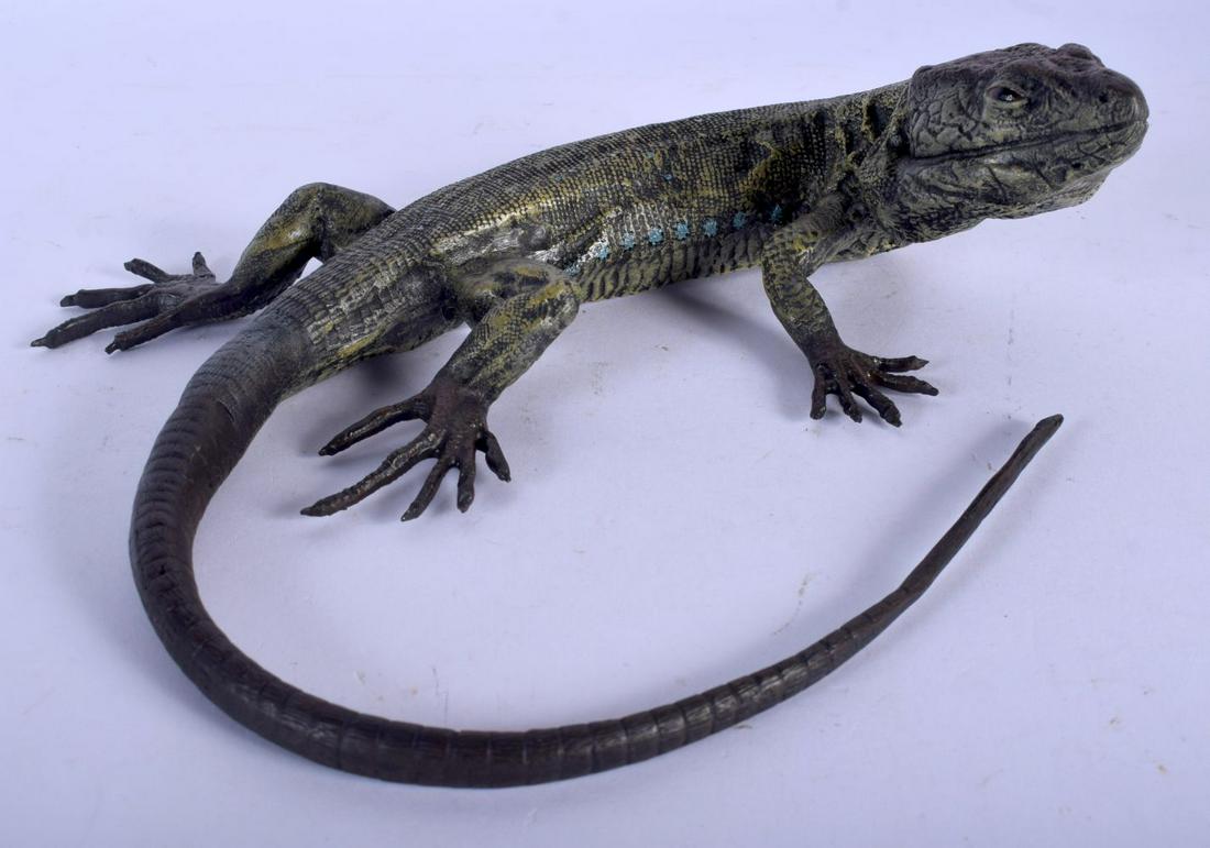 A CONTEMPORARY COLD PAINTED BRONZE LIZARD. 19 cm x 18 (1 of 4)