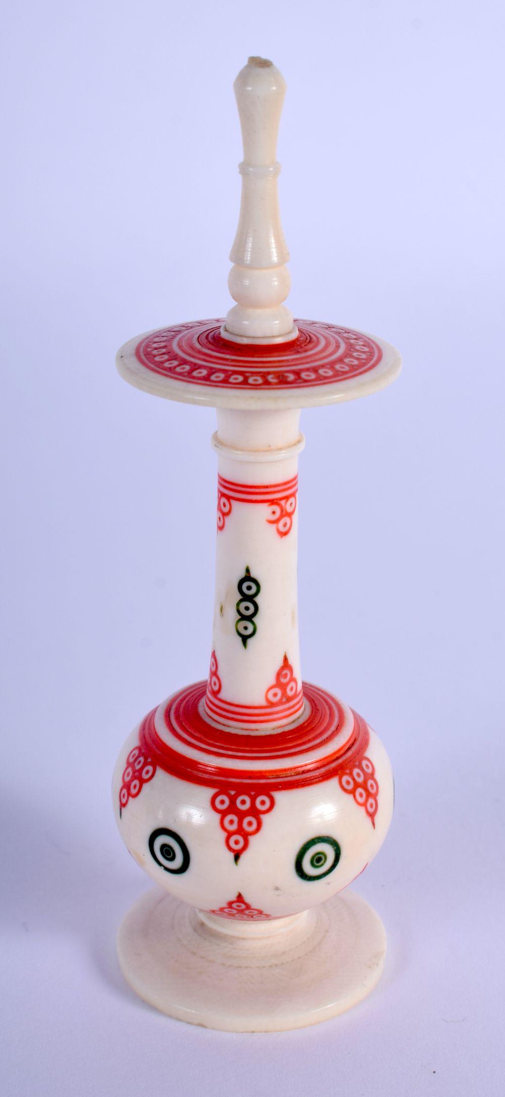 AN ANTIQUE BONE MIDDLE EASTERN SCENT BOTTLE. 6 cm high.: AN ANTIQUE BONE MIDDLE EASTERN SCENT BOTTLE. 6 cm high.