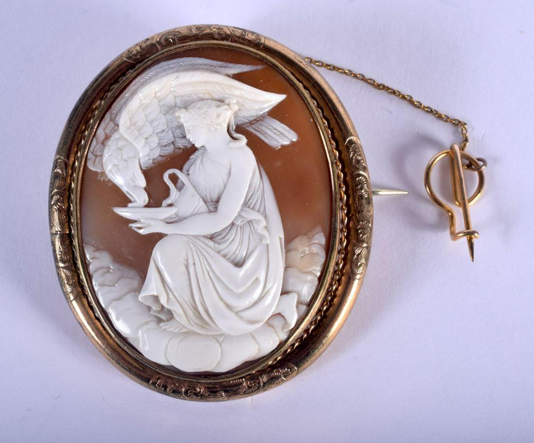 AN ANTIQUE YELLOW METAL CAMEO BROOCH. 20 grams. 6 cm x (1 of 3)