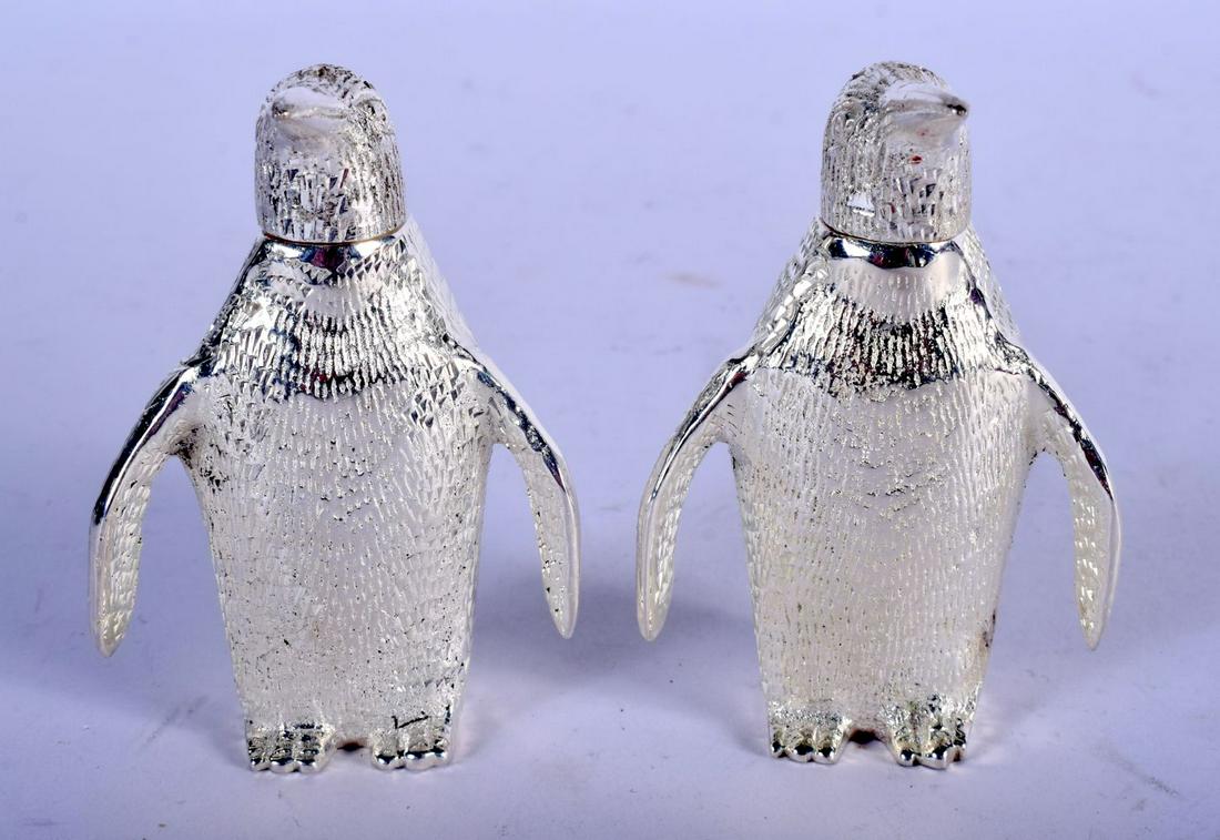 A PAIR OF SILVER PLATED PENGUIN CONDIMENTS. 8 cm x 5 (1 of 3)