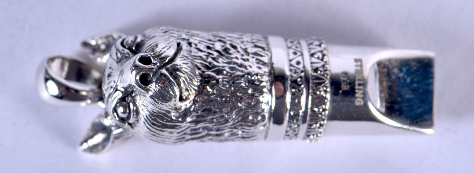 A SILVER HARE WHISTLE. 18 grams. 4.5 cm x 2 cm.: A SILVER HARE WHISTLE. 18 grams. 4.5 cm x 2 cm.