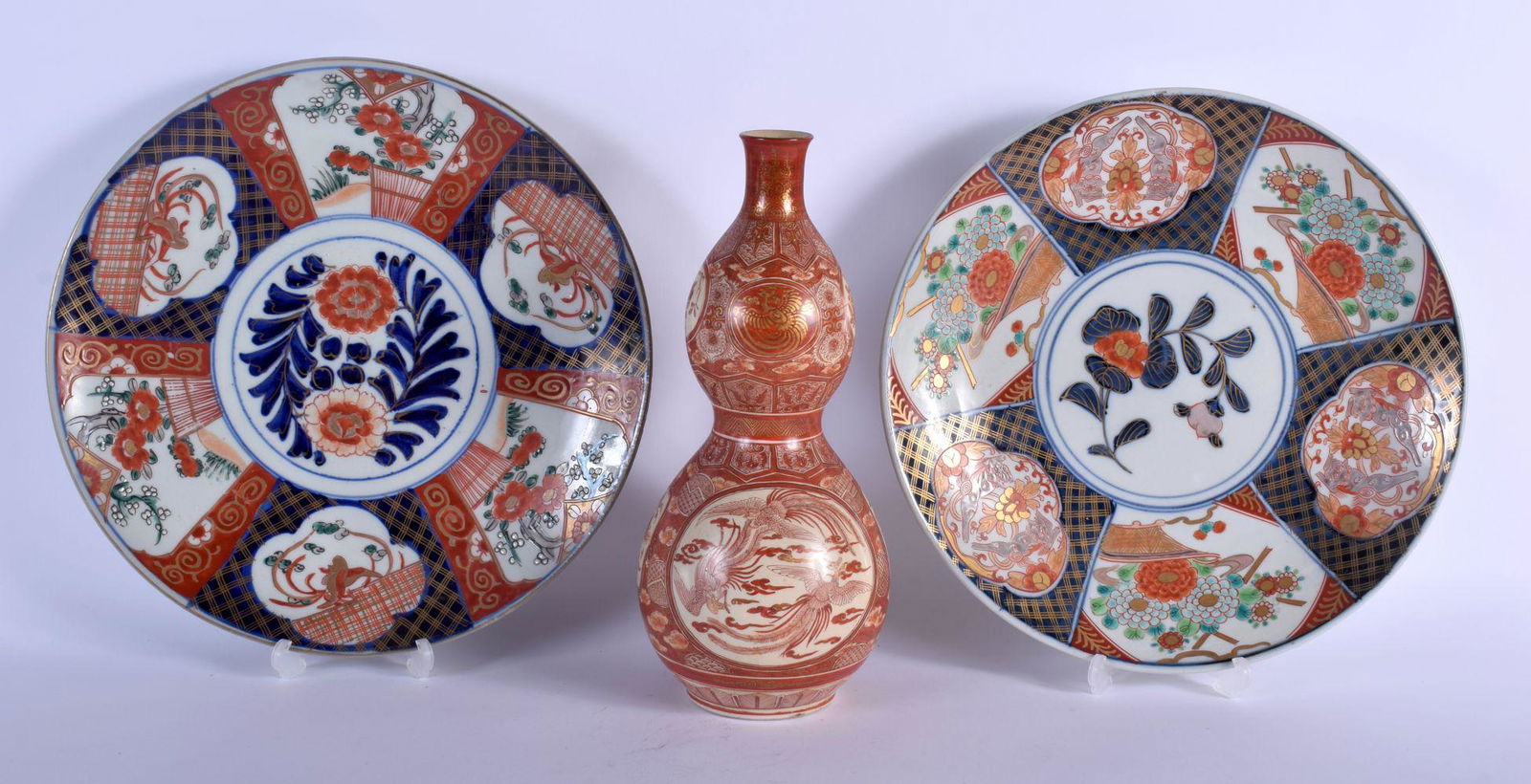 A LARGE 19TH CENTURY JAPANESE MEIJI PERIOD KUTANI IMARI (1 of 3)