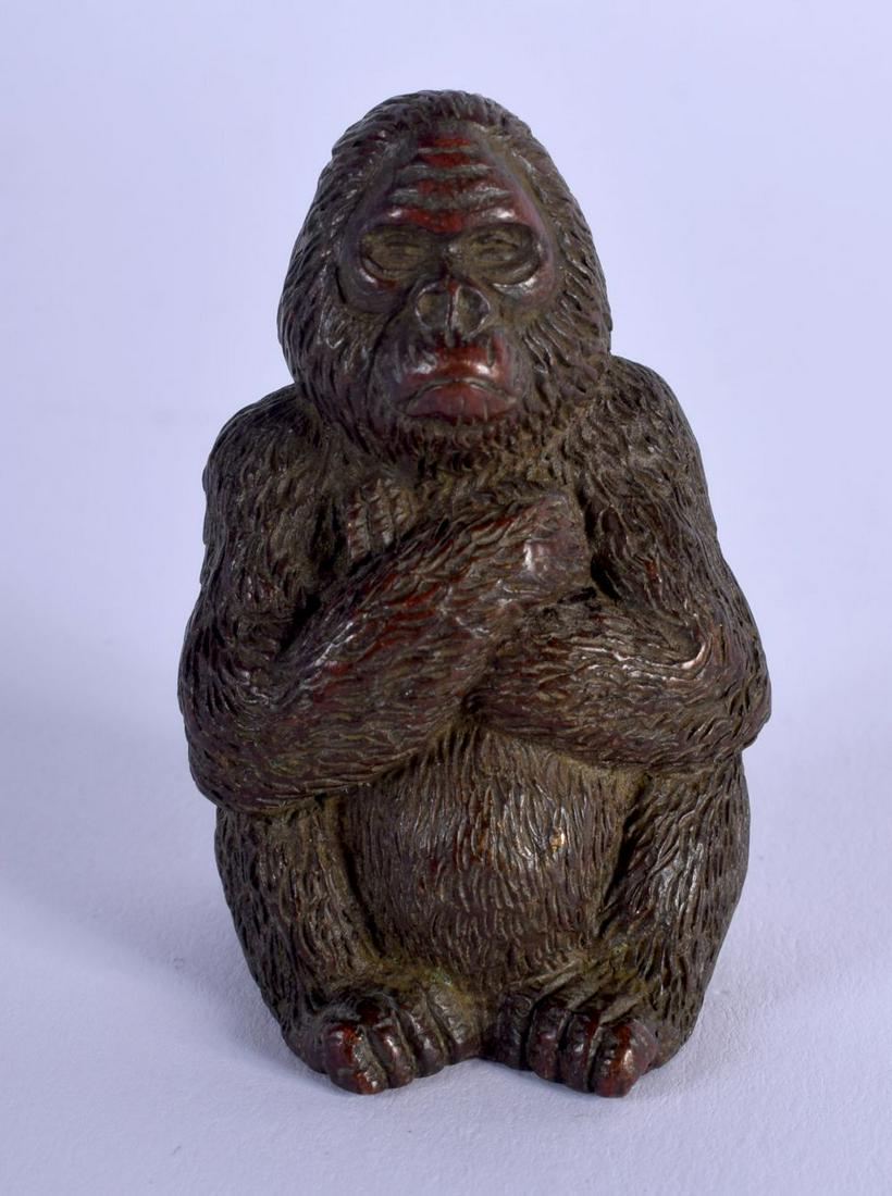 A JAPANESE BRONZE MONKEY OKIMONO. 4 cm x 2.5 cm. (1 of 3)