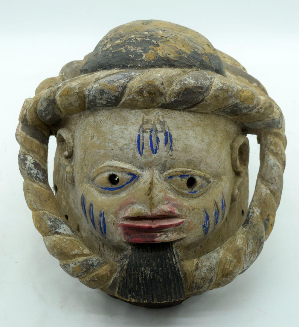 TRIBAL AFRICAN ART - YORUBA GELEDE MASK from Nigeria.: TRIBAL AFRICAN ART - YORUBA GELEDE MASK from Nigeria. The Gelede is a celebration of the power of women - spirits, ancestors, and older women of the community - that incorporates art and masked dance 