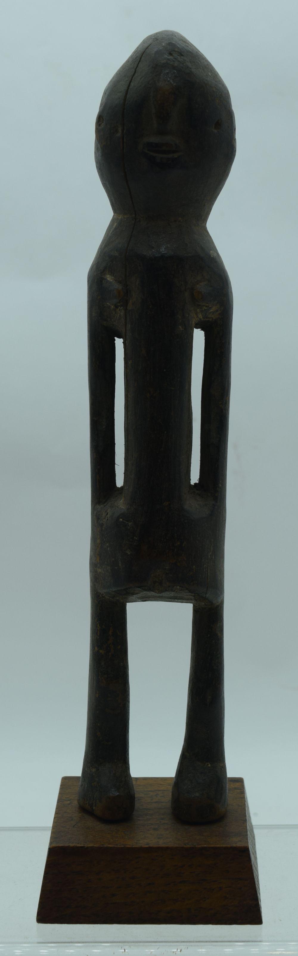 TRIBAL AFRICAN ART MAMA FIGURE. Nigeria 31cm x 7cm: TRIBAL AFRICAN ART MAMA FIGURE. Nigeria 31cm x 7cm