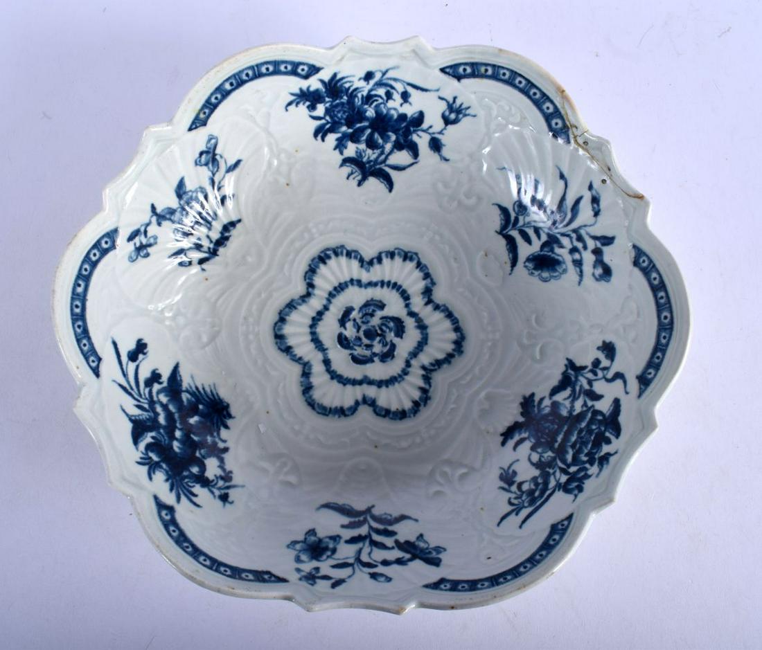 18th c. Worcester junket dish or salad bowl painted (1 of 2)