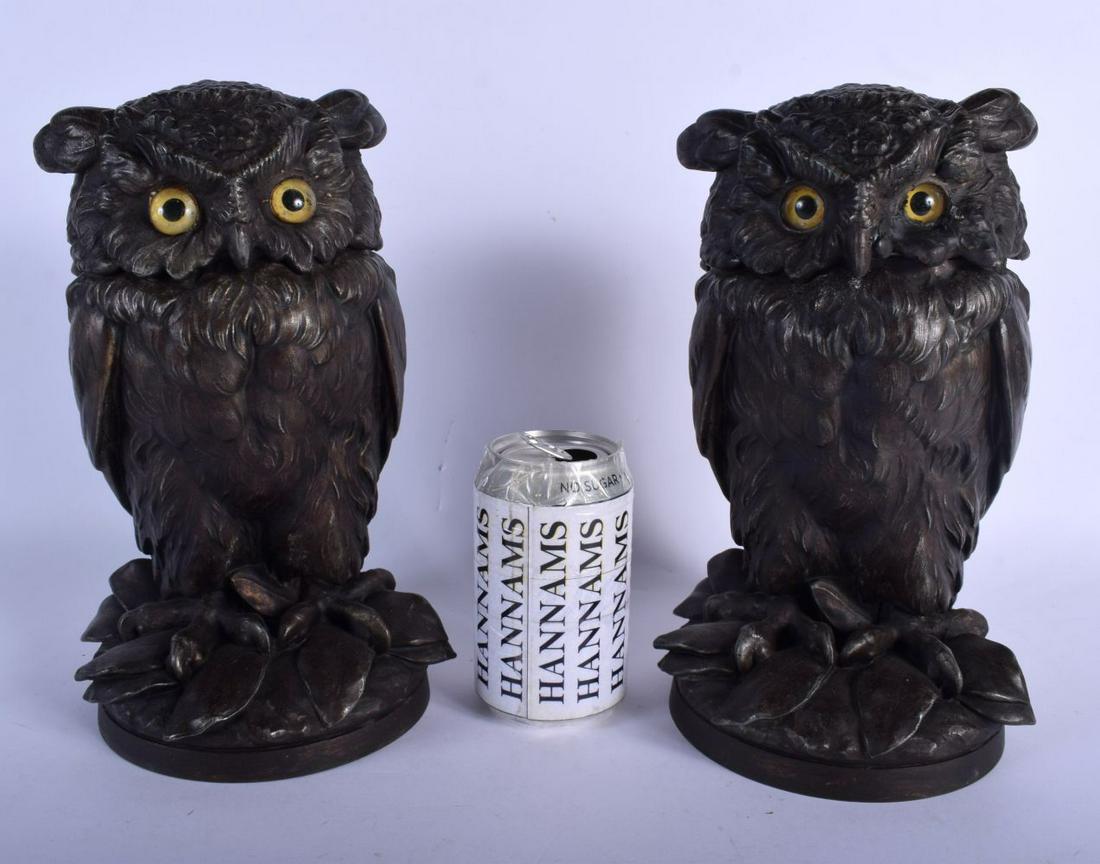 A RARE PAIR OF 19TH CENTURY EUROPEAN BRONZE TOBACCO (1 of 5)