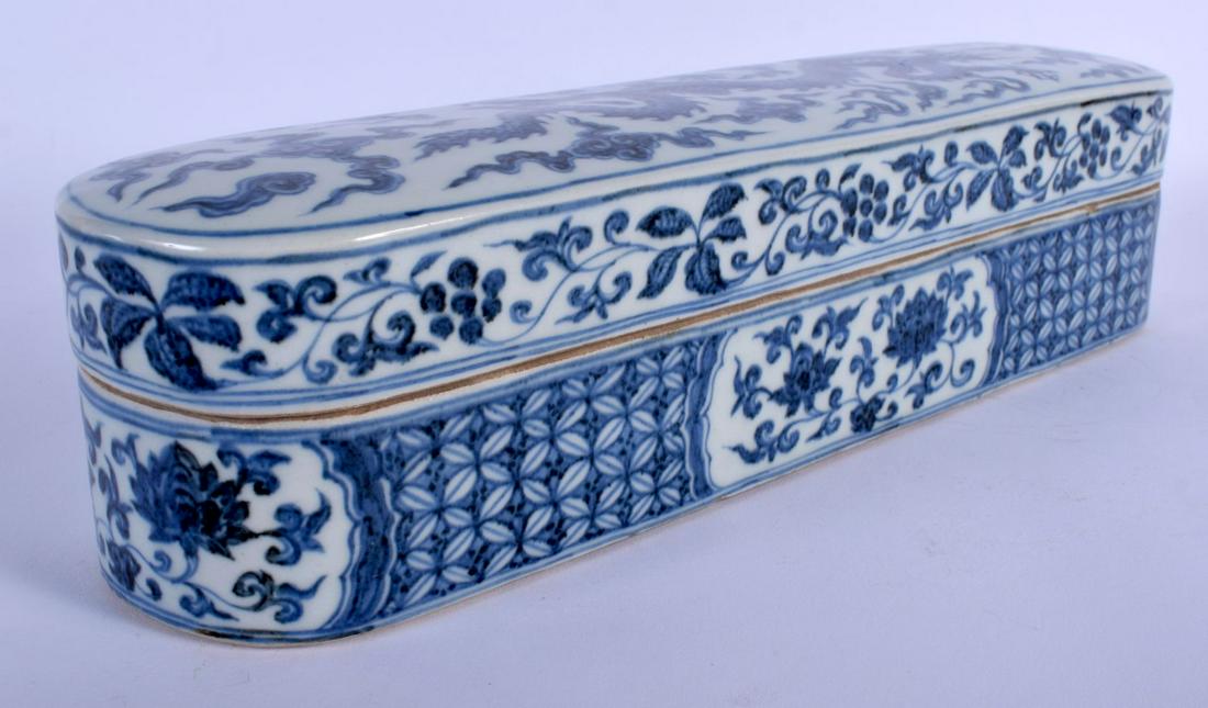 A CHINESE BLUE AND WHITE PORCELAIN OVAL BOX AND COVER (1 of 4)