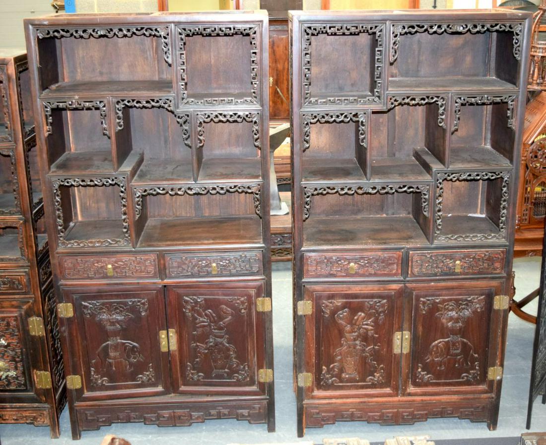 A LARGE PAIR OF EARLY 20TH CENTURY CHINESE CARVED (1 of 9)