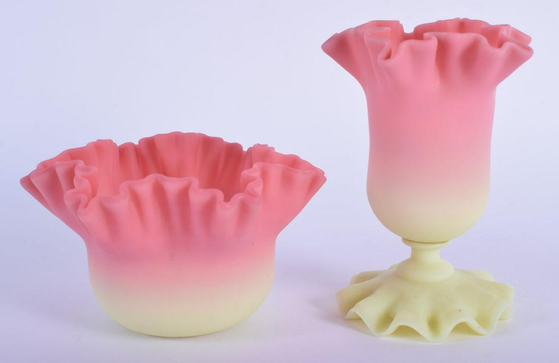 TWO VICTORIAN THOMAS WEBB TYPE VASES. Largest 9 cm: TWO VICTORIAN THOMAS WEBB TYPE VASES. Largest 9 cm high. (2)