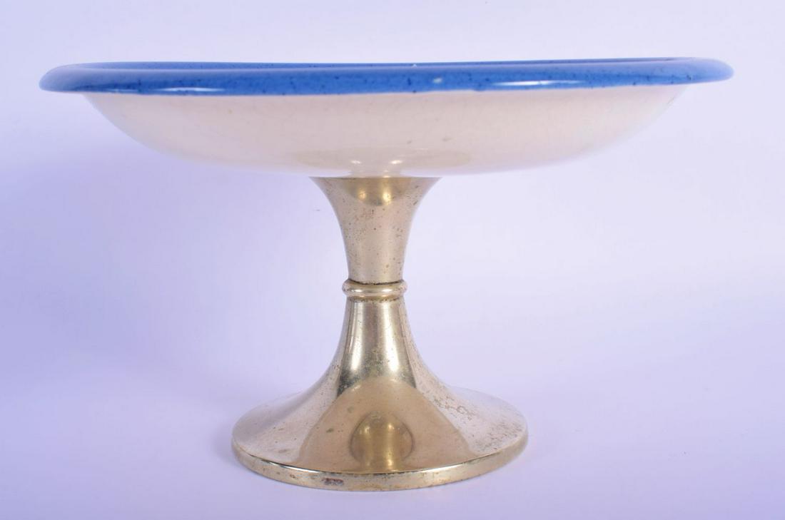 A MOORCROFT MACINTYRE & CO SLIP DECORATED POTTERY TAZZA (1 of 3)