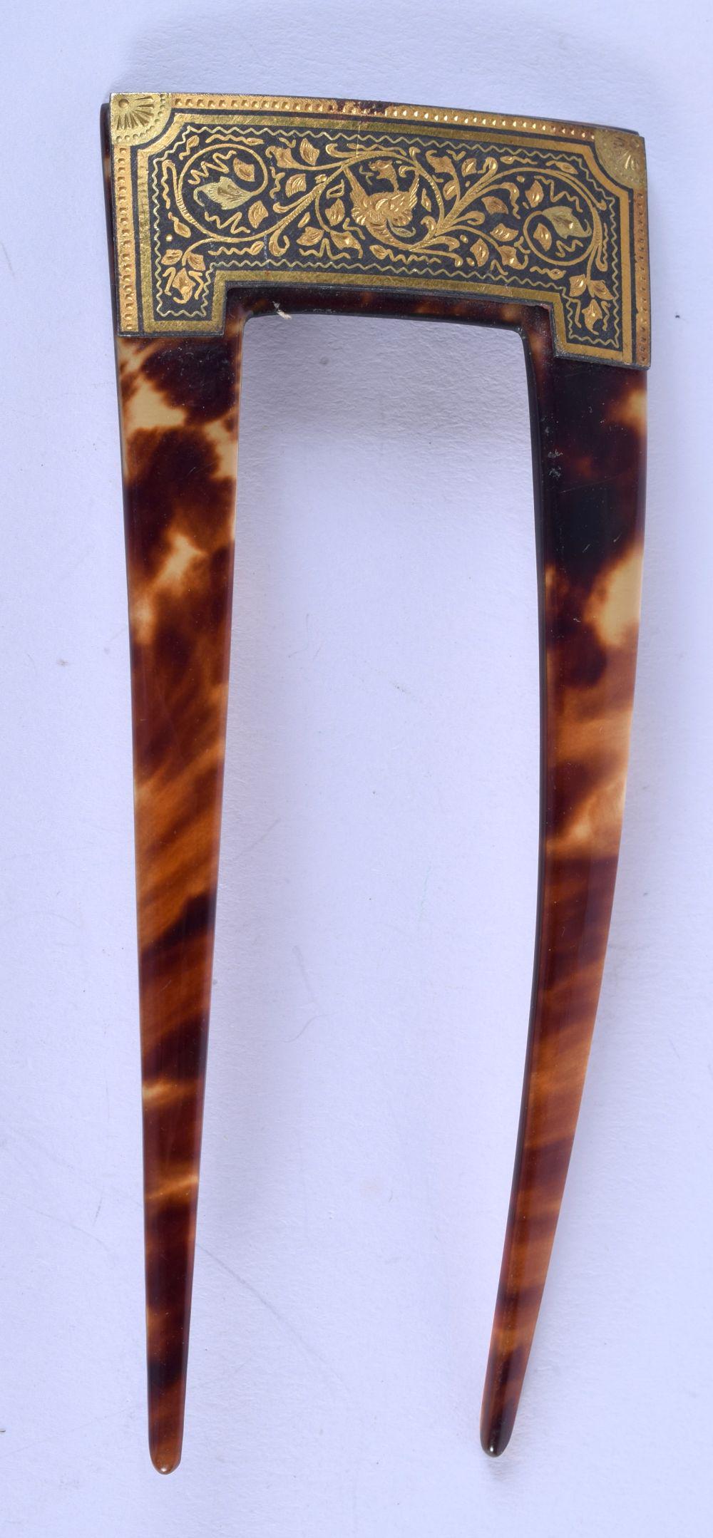 VICTORIAN NIELLO GILT AND TORTOISESHELL HAIR COMB. (1 of 2)