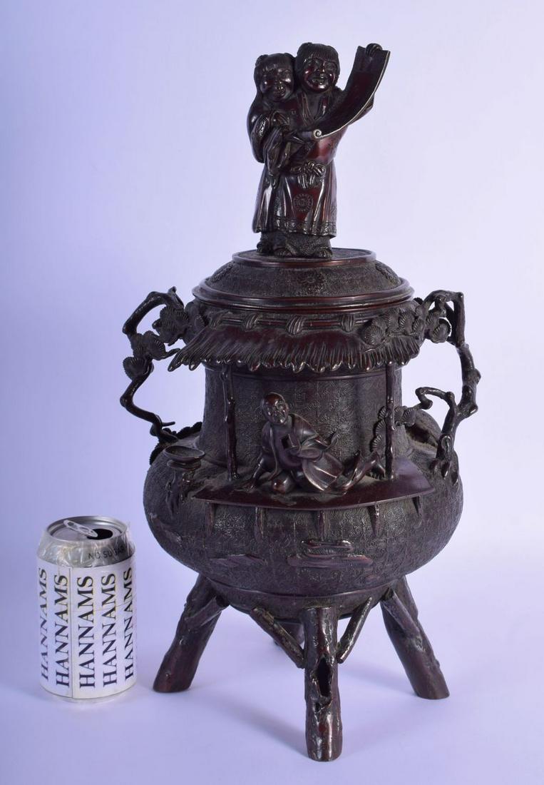 A LARGE 19TH CENTURY JAPANESE MEIJI PERIOD TWIN HANDLED (1 of 9)