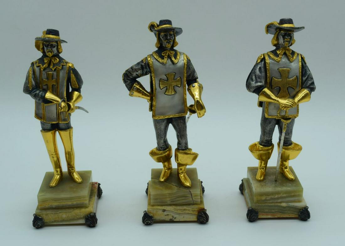 Three Giuseppe Vasari figures of Italian soldiers (1 of 8)