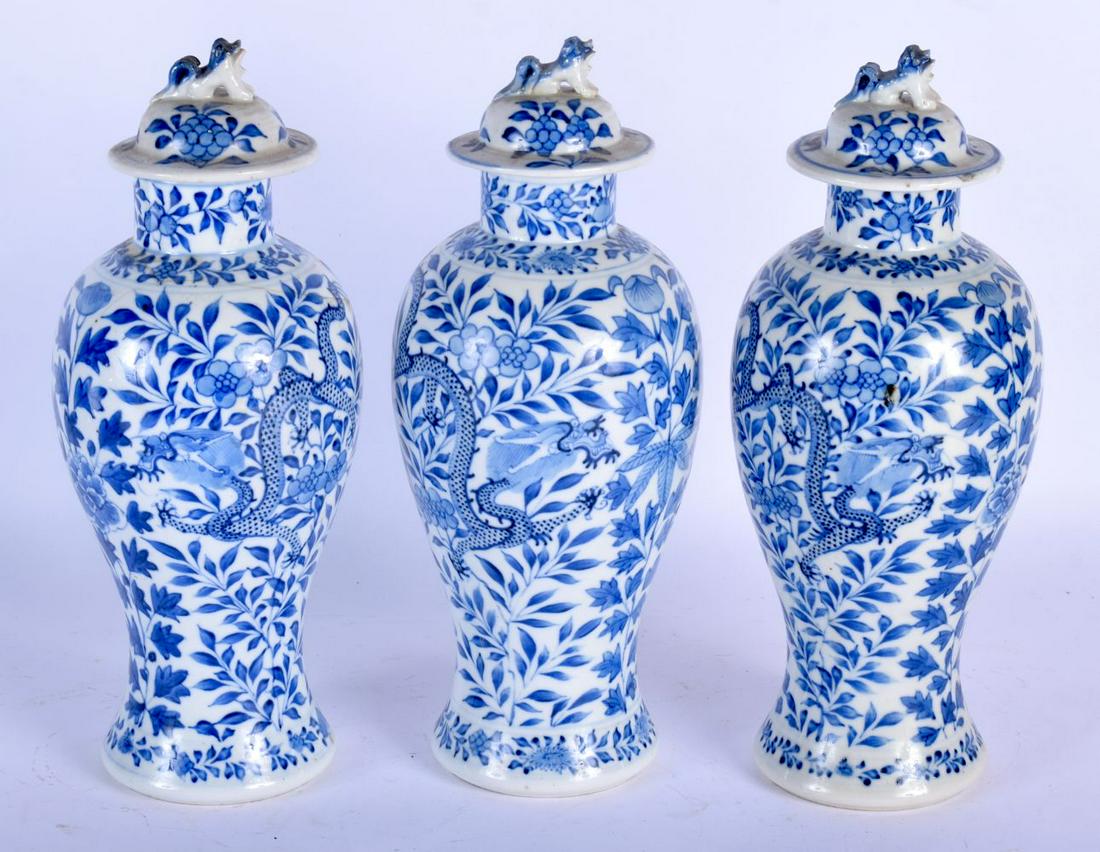THREE LATE 19TH CENTURY CHINESE BLUE AND WHITE VASES (1 of 6)