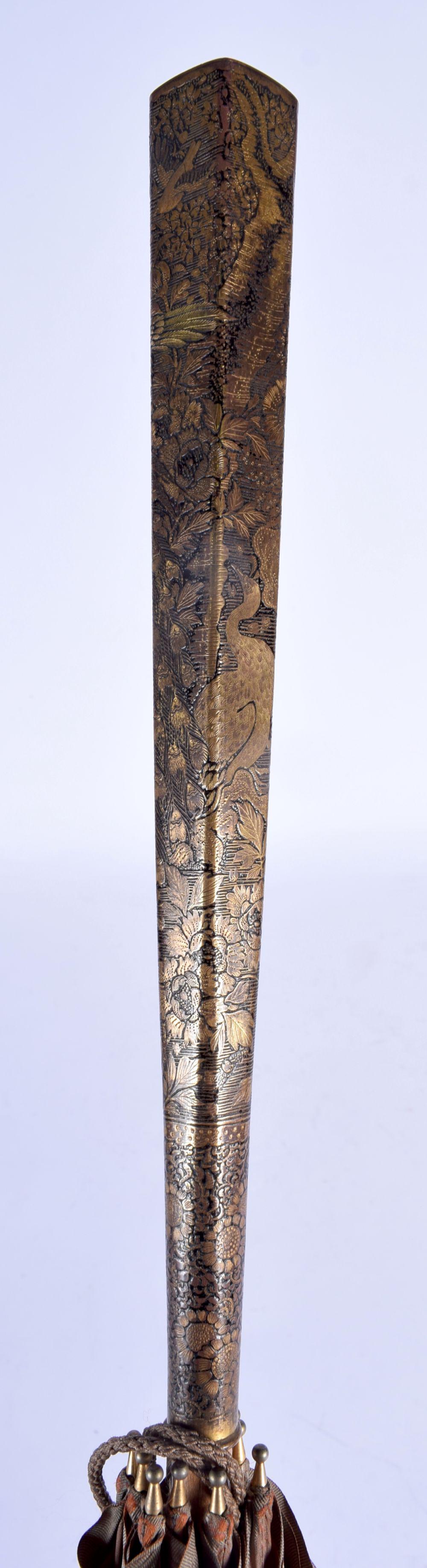 A VERY RARE 19TH CENTURY JAPANESE MEIJI PERIOD KOMAI: A VERY RARE 19TH CENTURY JAPANESE MEIJI PERIOD KOMAI STYLE PARASOL decorated with birds, eagles and landscapes. Handle 27 cm long.