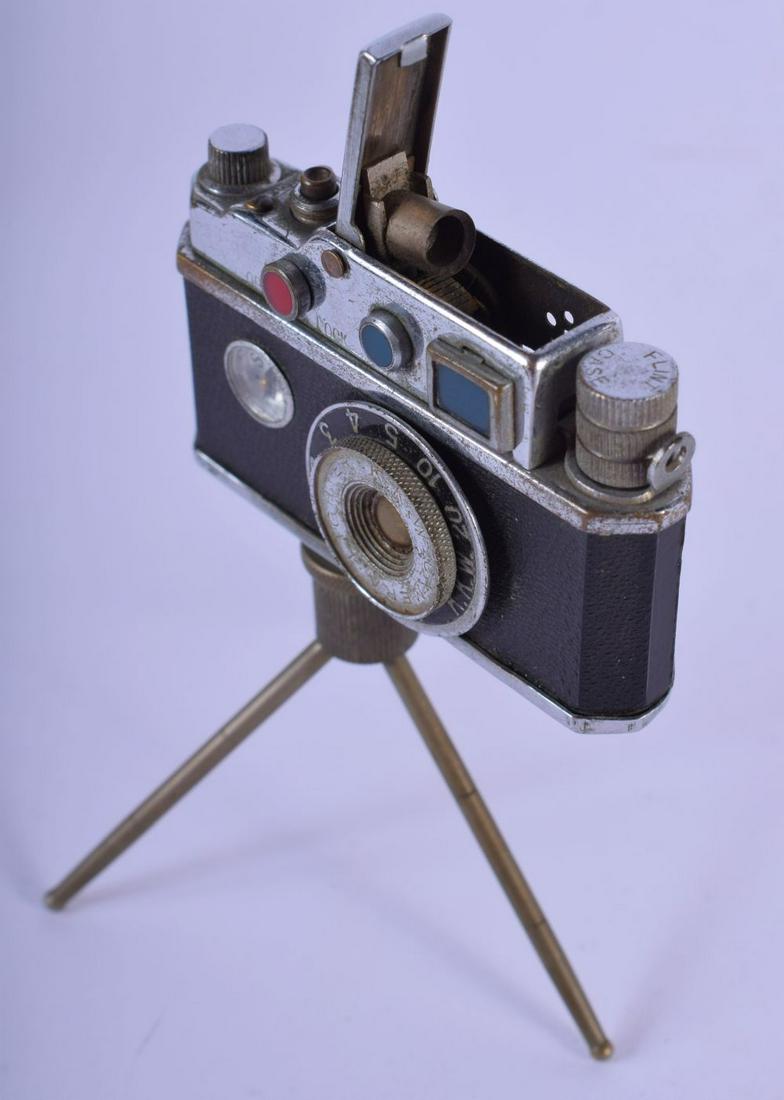 A CHARMING VINTAGE CAMERA LIGHTER. 11 cm x 6 cm.