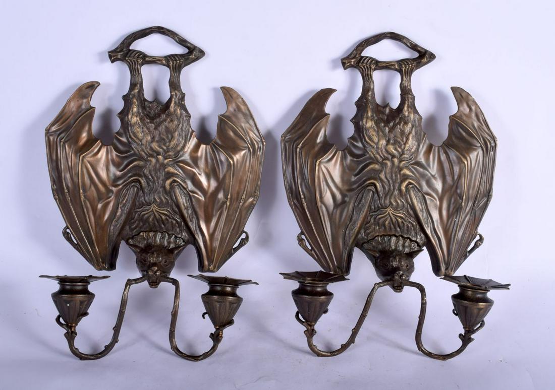 A PAIR OF CONTEMPORARY BAT WALL SCONCES. 30 cm x 20 cm. (1 of 4)