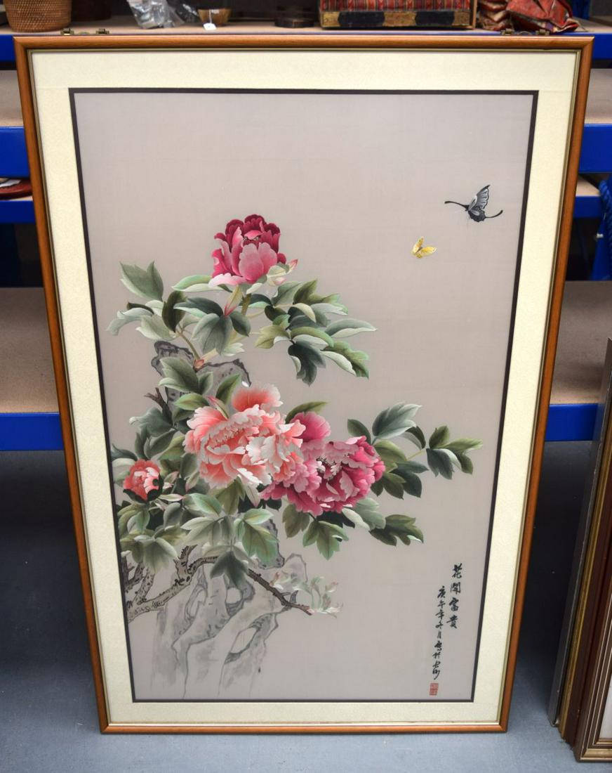 A VERY LARGE FINE MID 20TH CENTURY CHINESE SILK WORK (1 of 4)