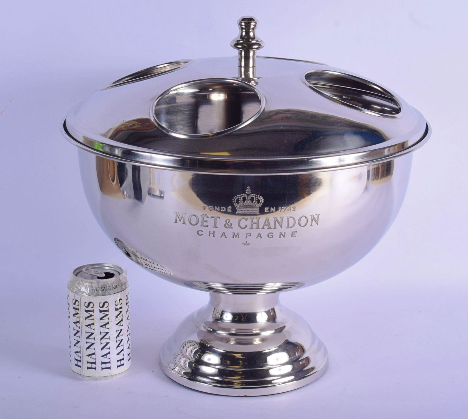 A LARGE CONTEMPORARY MOET ET CHANDON SILVER PLATED (1 of 3)