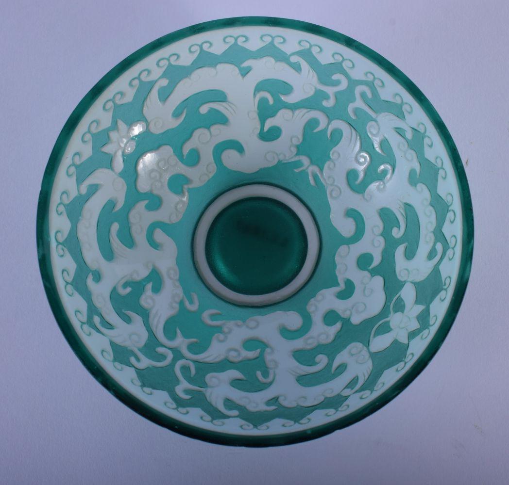 A FINE 19TH CENTURY CHINESE PEKING GLASS CAMEO CUT BOWL (1 of 8)