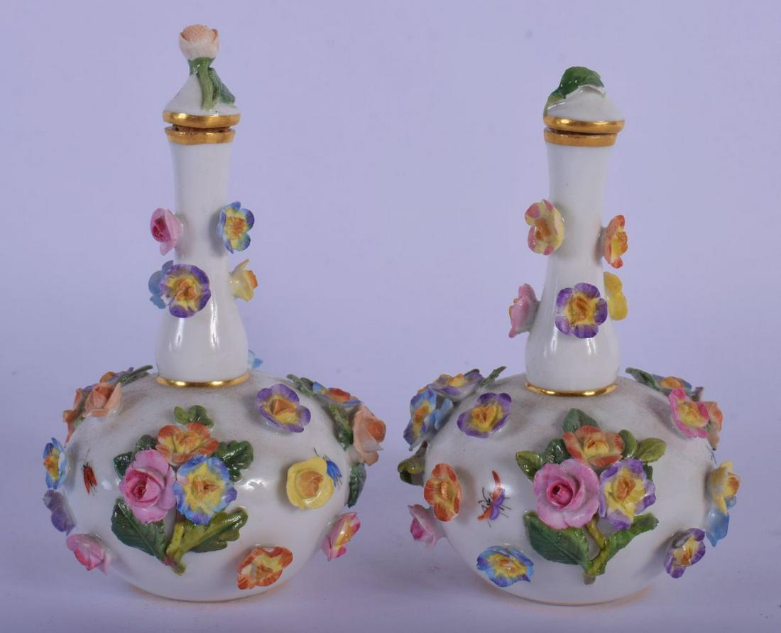 A SMALL PAIR OF ANTIQUE MEISSEN PORCELAIN VASES (1 of 3)