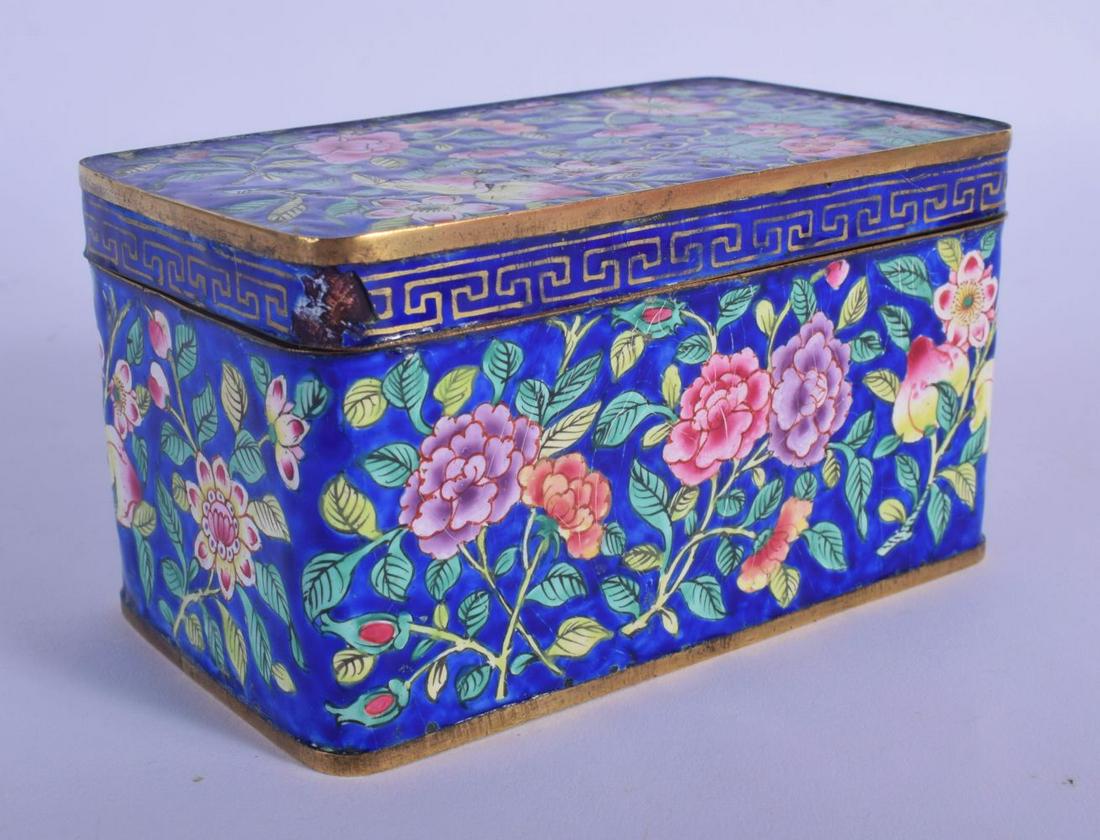 A 19TH CENTURY CHINESE CANTON ENAMEL BOX AND COVER (1 of 4)