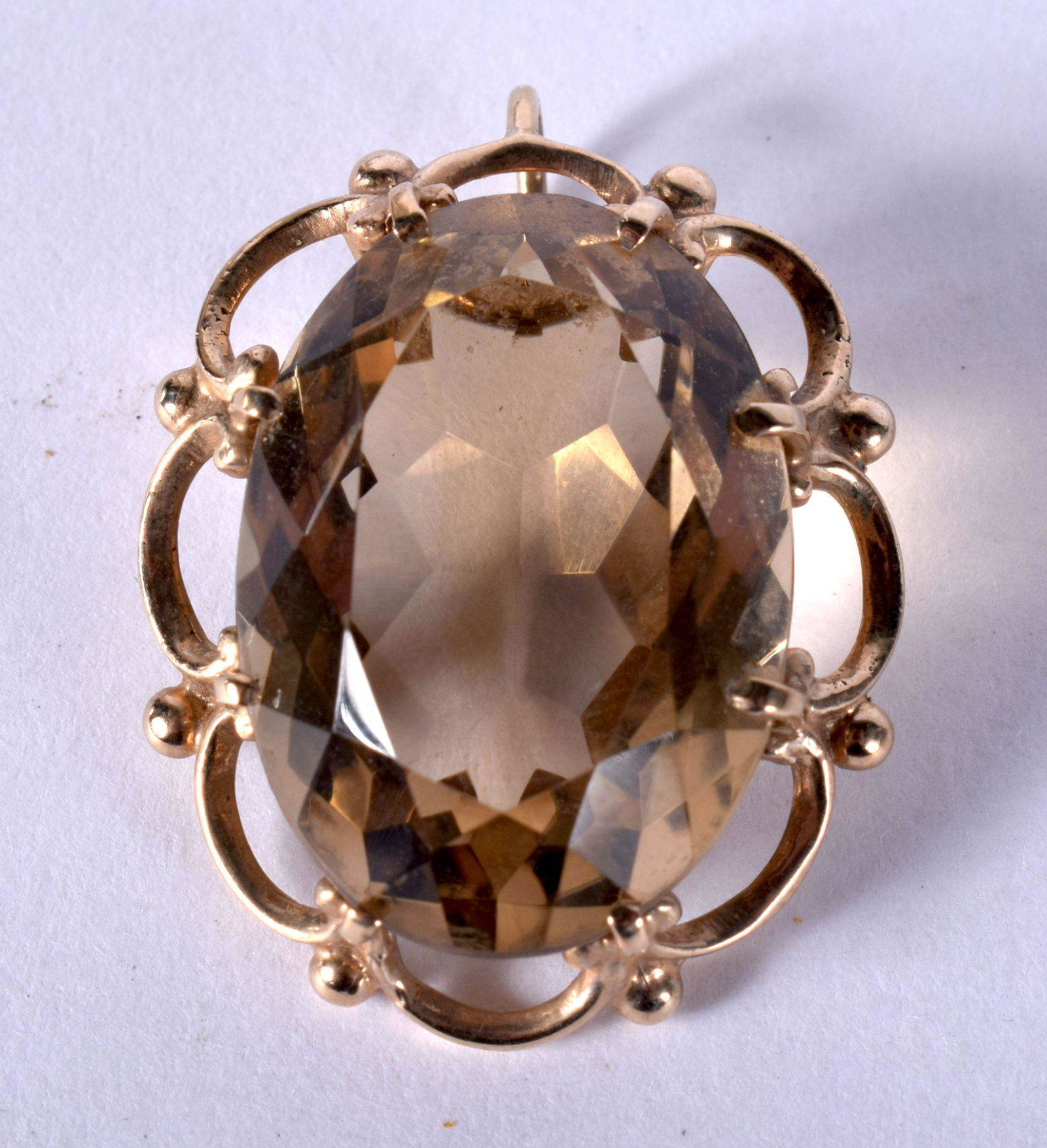 A 9CT GOLD PENDANT. 7 grams. 3 cm x 2.5 cm. (1 of 2)