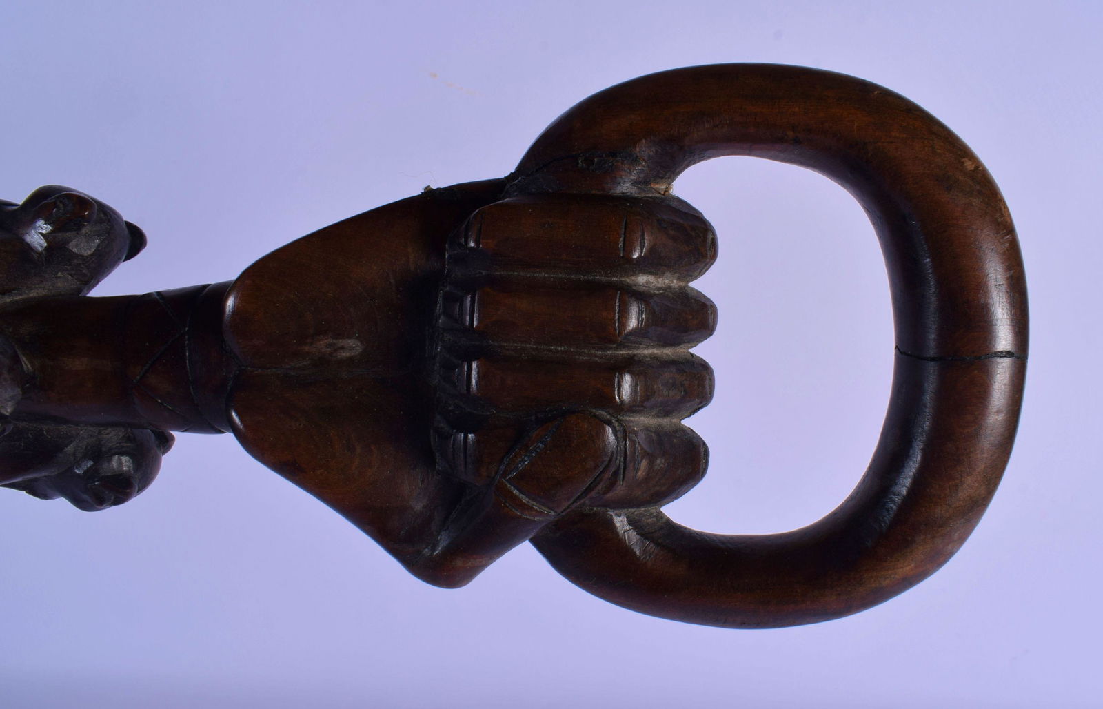 A VINTAGE AFRICAN TRIBAL CARVED WOOD MONKEY SHOOTING (1 of 5)