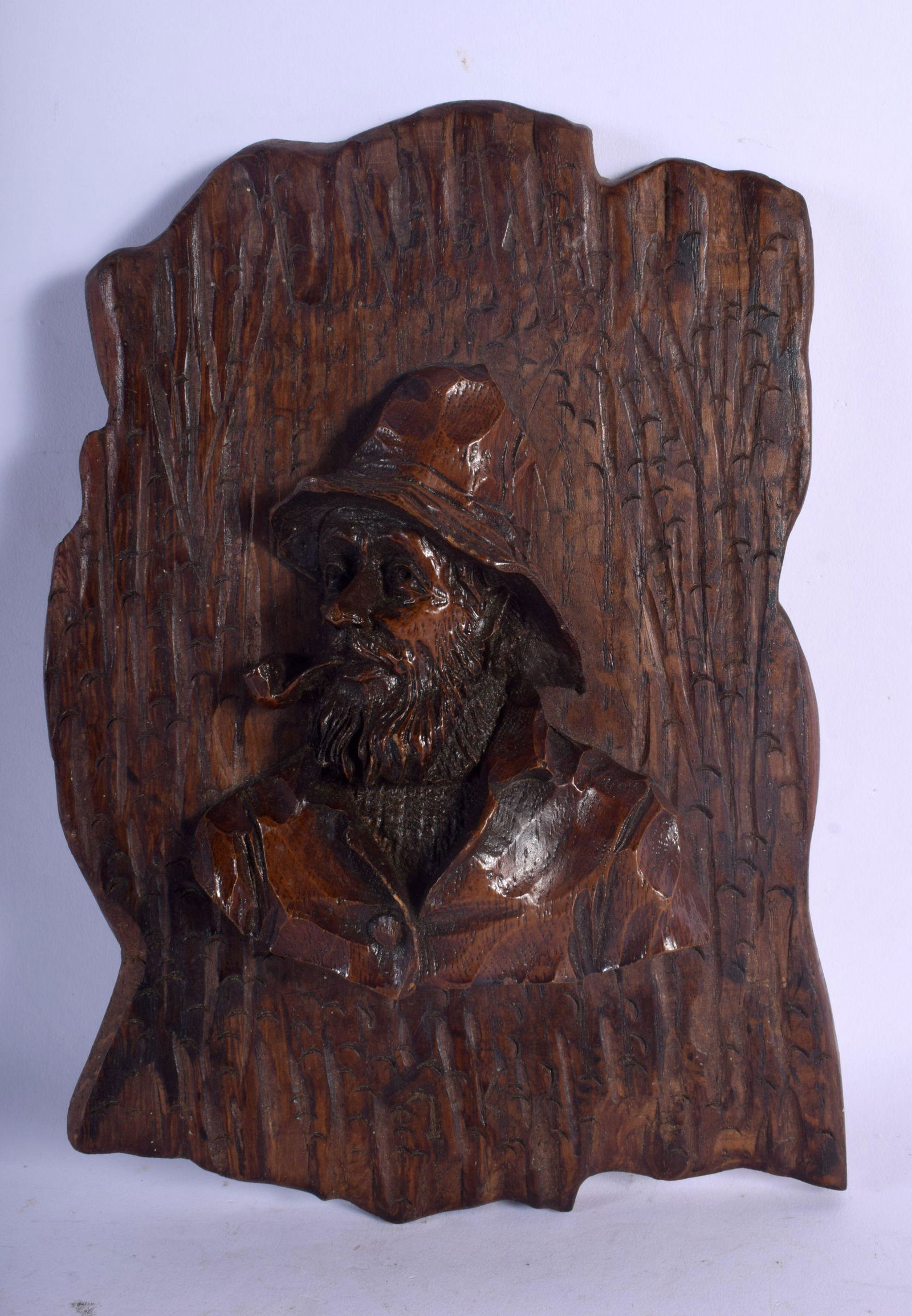 A VINTAGE BAVARIAN BLACK FOREST FISHERMAN PLAQUE. 24 cm (1 of 3)