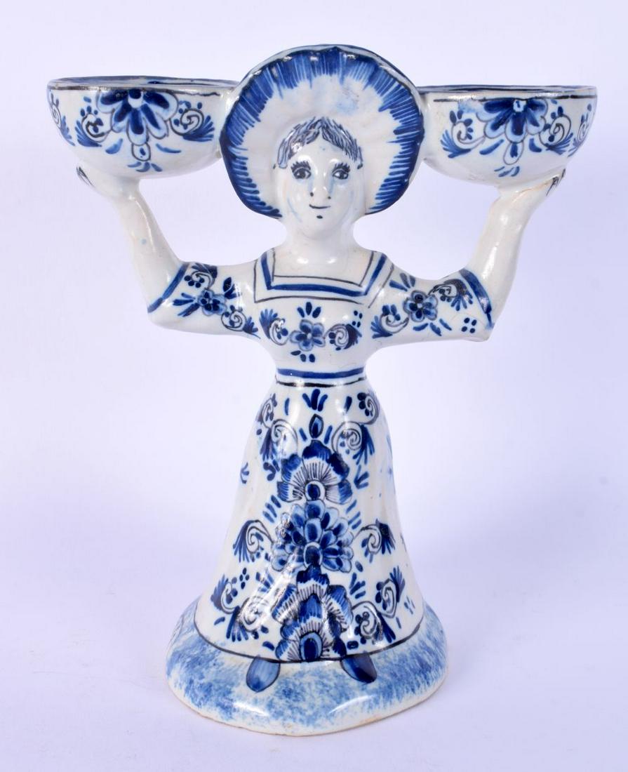 AN UNUSUAL DELFT TWIN HANDLED PORCELAIN SALT painted with foliage. 17 cm x 12 cm.: AN UNUSUAL DELFT TWIN HANDLED PORCELAIN SALT painted with foliage. 17 cm x 12 cm.