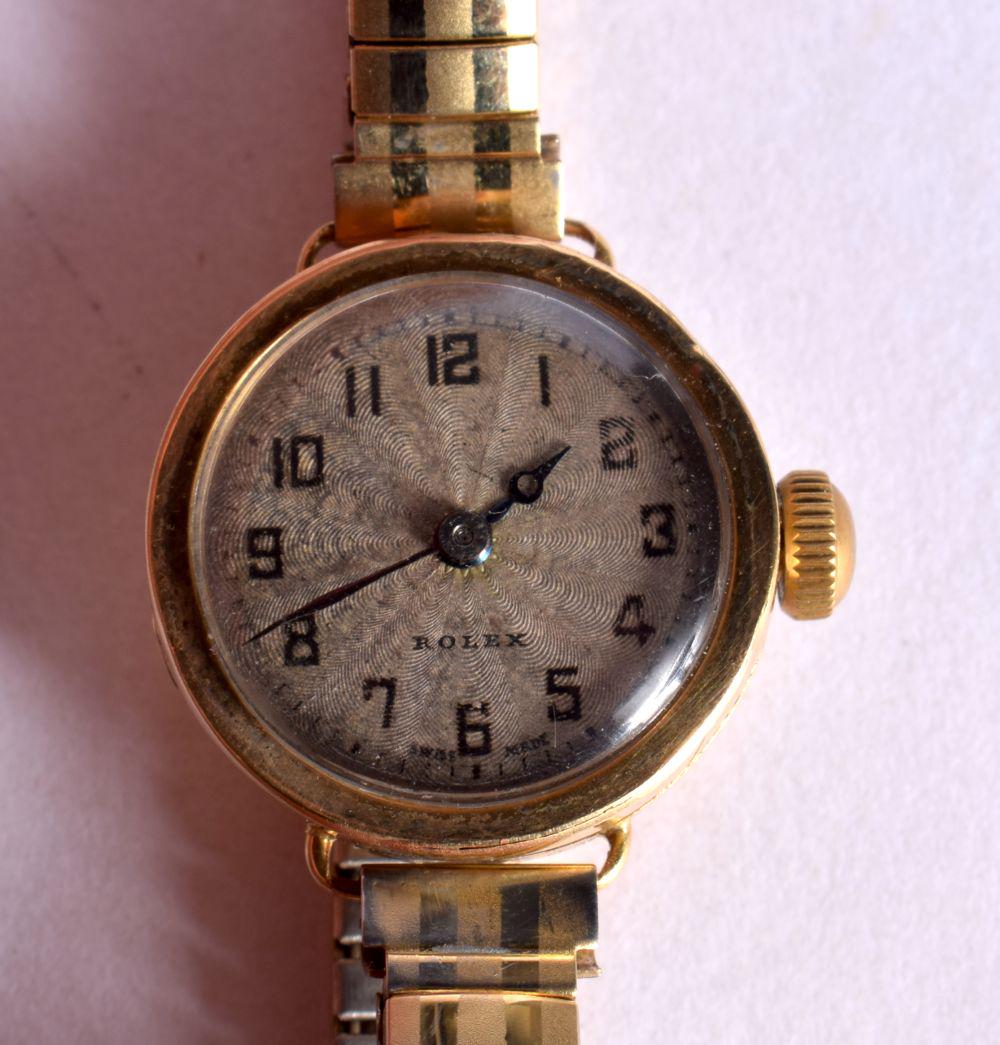 A VINTAGE LADIES 18CT GOLD ROLEX WATCH. Dial 2.3cm, weight 20g: A VINTAGE LADIES 18CT GOLD ROLEX WATCH. Dial 2.3cm, weight 20g