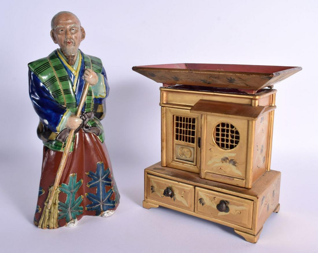 A 19TH CENTURY JAPANESE MEIJI PERIOD AO KUTANI PORCELAIN FIGURE together with a Japanese gold lacque (1 of 4)