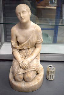 A GOOD 19TH CENTURY ITALIAN CARVED MARBLE FIGURE OF A FEMALE La Fiducia In Dio, After Lorenzo Bartol: A GOOD 19TH CENTURY ITALIAN CARVED MARBLE FIGURE OF A FEMALE La Fiducia In Dio, After Lorenzo Bartolini. 65 cm x 40 cm.