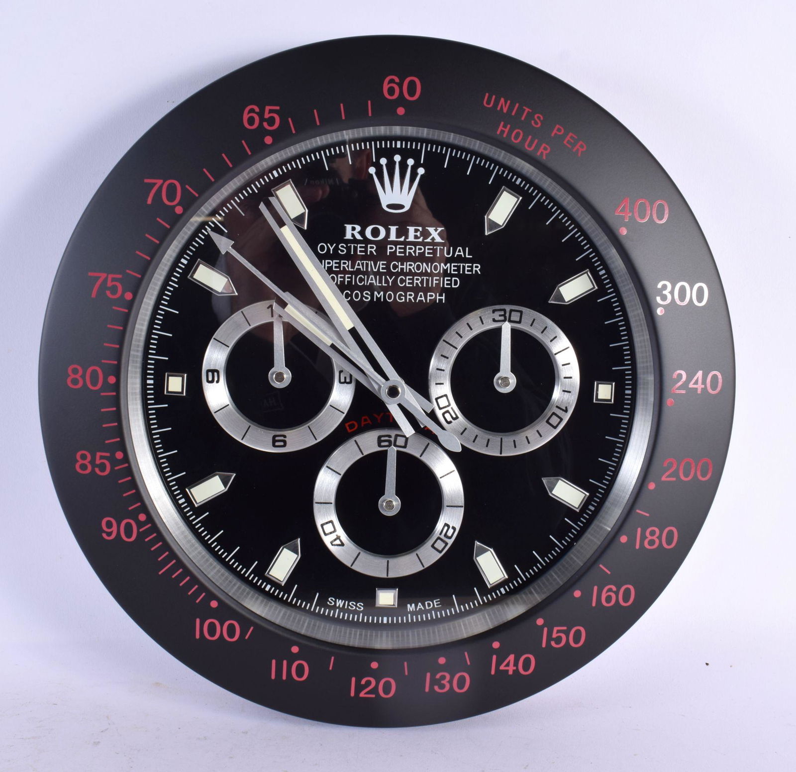 A ROLEX SHOP DISPLAY ADVERTISING WALL CLOCK. 33 cm diameter.: A ROLEX SHOP DISPLAY ADVERTISING WALL CLOCK. 33 cm diameter.