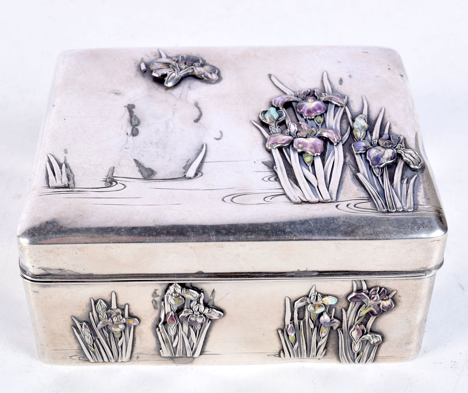 A LATE 19TH CENTURY JAPANESE MEIJI PERIOD SILVER AND ENAMEL CASKET. 211 grams. 10.5 cm x 8.5 cm. (1 of 4)