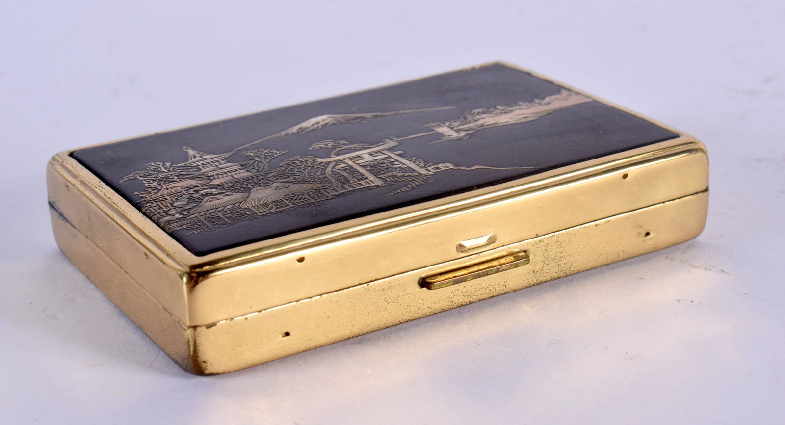 AN UNUSUAL JAPANESE TAISHO PERIOD KOMAI STYLE MUSICAL COMPACT within a fitted box. 9 cm x 5 cm.: AN UNUSUAL JAPANESE TAISHO PERIOD KOMAI STYLE MUSICAL COMPACT within a fitted box. 9 cm x 5 cm.