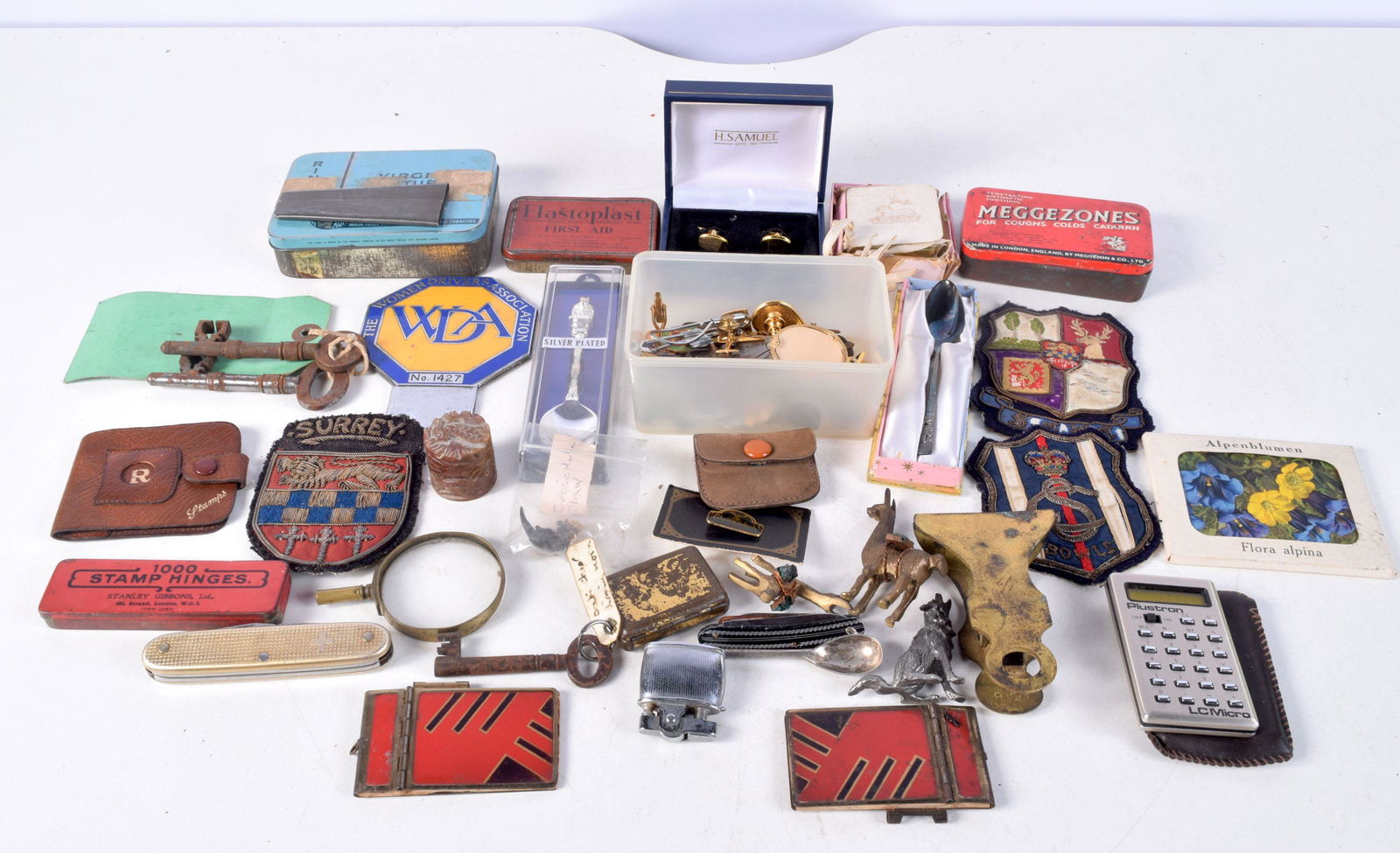 A miscellaneous collection of lapel badges, car badges, lighters, blazer badges,  etc (Qty). (1 of 5)
