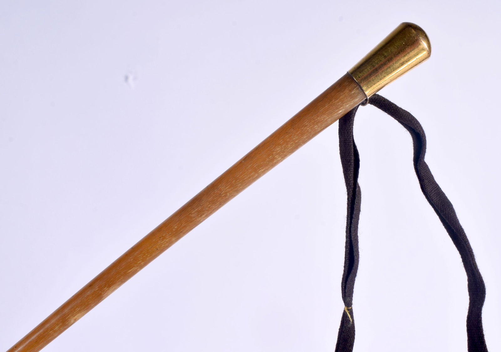 AN ANTIQUE MIDDLE EASTERN CARVED RHINOCEROS HORN SWAGGER STICK WHIP. 24 grams. 67 cm long. (1 of 4)