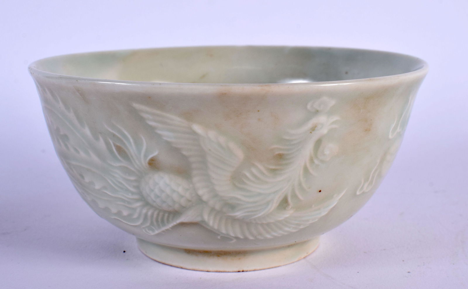 AN EARLY 20TH CENTURY CHINESE CELADON PORCELAIN BOWL Late Qing/Republic. 12 cm diameter.: AN EARLY 20TH CENTURY CHINESE CELADON PORCELAIN BOWL Late Qing/Republic. 12 cm diameter.