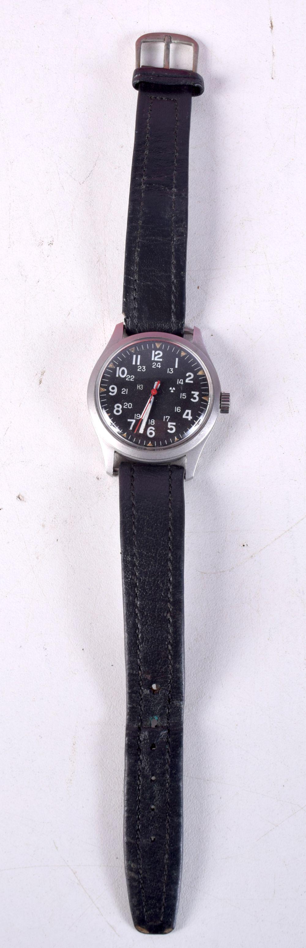 A HAMILTON PILOTS WATCH WITH BLACK LUMINOUS DIAL. Dial 3.5cm incl crown: A HAMILTON PILOTS WATCH WITH BLACK LUMINOUS DIAL. Dial 3.5cm incl crown