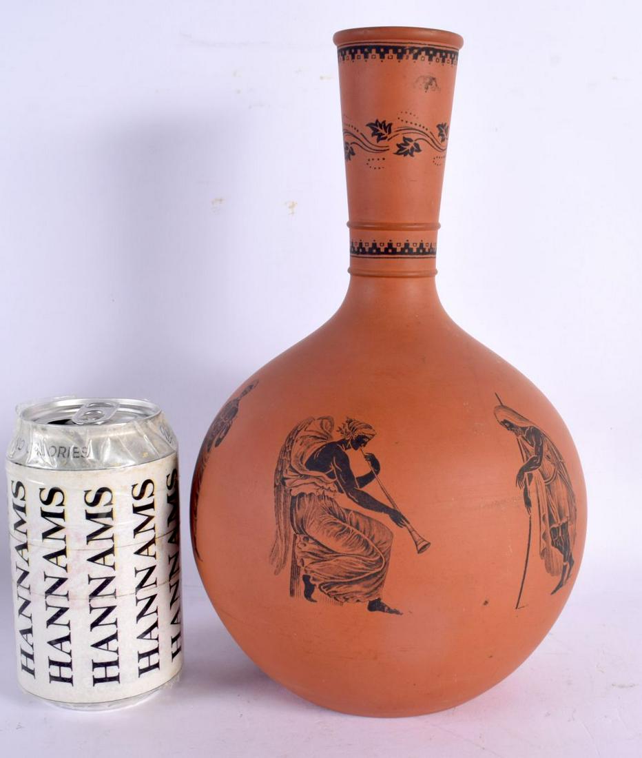 A LARGE 19TH CENTURY ENGLISH POTTERY COUNTRY HOUSE VASE After the Antiquity. 28 cm x 14 cm.: A LARGE 19TH CENTURY ENGLISH POTTERY COUNTRY HOUSE VASE After the Antiquity. 28 cm x 14 cm.