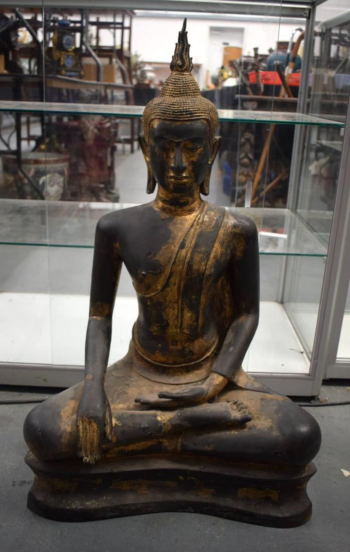 A GOOD LARGE 18TH CENTURY THAI SOUTH EAST ASIAN BRONZE BUDDHA modelled with one hand resting upon hi (1 of 6)